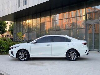 2021 Kia K3 II (China Market), белый, 1280000 рублей, вид 5