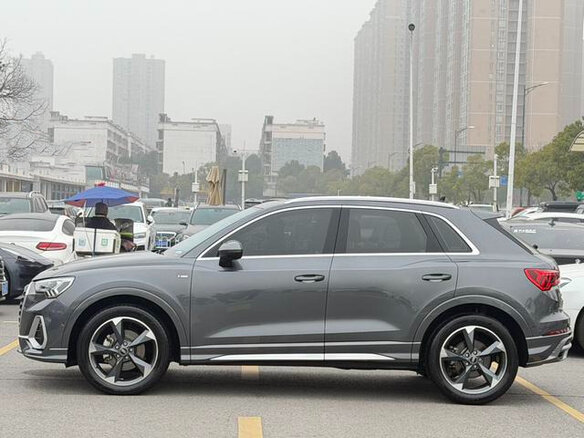 2022 Audi Q3 35 TFSI II (F3), серый, 2101000 рублей - вид 3