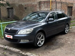 2011 Skoda Octavia II (A5) Рестайлинг, серый, 600000 рублей, вид 1