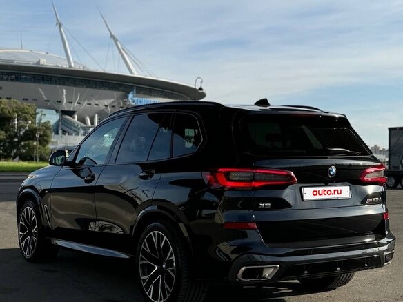 2018 BMW X5 M50d IV (G05/G18), чёрный, 5590000 рублей - вид 4