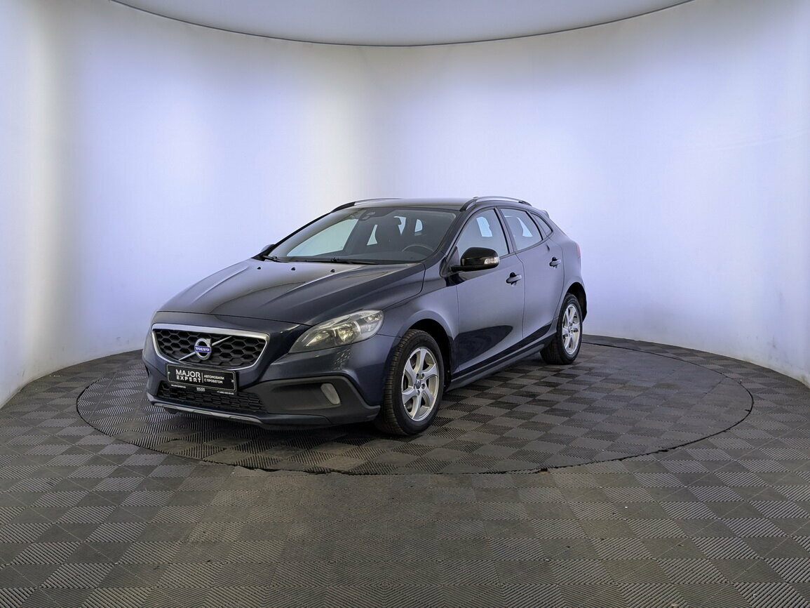Открыть фотографии: Volvo V40 Cross Country I