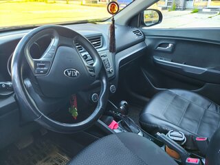 2017 Kia Rio III Рестайлинг, коричневый, 1150000 рублей, вид 5