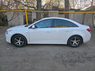 2010 Chevrolet Cruze I, белый, 650000 рублей, вид 4