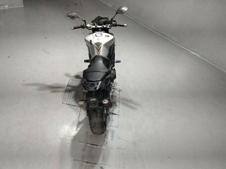 2015 Yamaha MT-09 (FZ-09), серебристый, 710000 рублей, вид 5