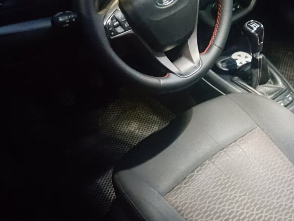 2017 Lada (ВАЗ) Vesta I, красный, 650000 рублей - вид 4