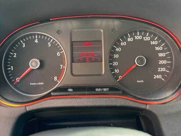 2010 Volkswagen Polo V, белый - вид 15