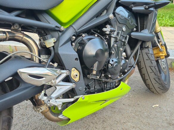 2009 Triumph Street Triple, зелёный, 475000 рублей - вид 4