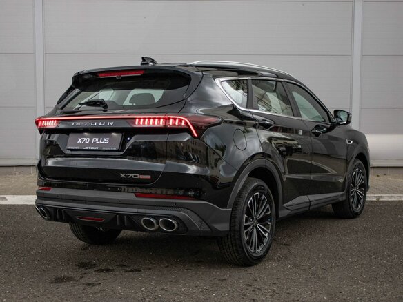 2026 Jetour X70+ I Рестайлинг, чёрный, 3099000 рублей - вид 3