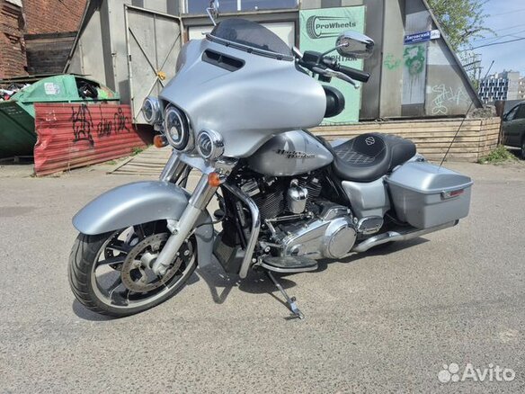 2019 Harley-Davidson Street Glide, серебристый, 1650000 рублей - вид 3