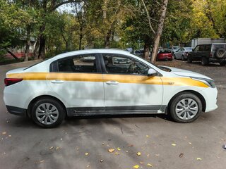 2017 Kia Rio IV, белый, 800000 рублей, вид 2