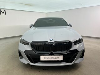 2025 BMW 5 серии 530i xDrive VIII (G60/G61/G68), серый, 9300000 рублей, вид 5