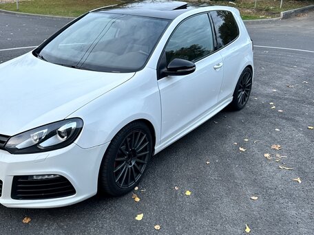 2010 Volkswagen Golf GTI VI, белый, 1400000 рублей, вид 2