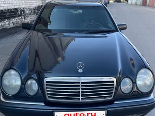 1997 Mercedes-Benz E-Класс 230 II (W210, S210), синий, 449990 рублей, вид 4