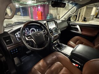 2018 Toyota Land Cruiser 200 Series Рестайлинг 2, чёрный, 6350000 рублей, вид 5