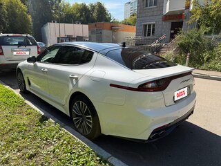 2018 Kia Stinger I, белый, 2280000 рублей, вид 3