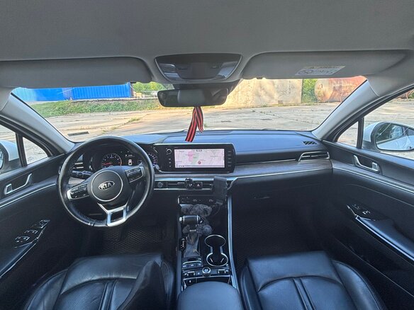 2021 Kia K5 III, жёлтый, 1799000 рублей - вид 9