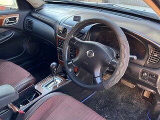 2004 Nissan Bluebird Sylphy I (G10), белый, 300000 рублей, вид 3