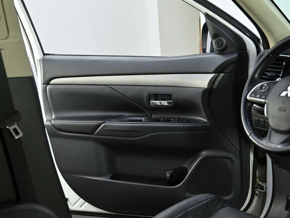 2013 Mitsubishi Outlander III, белый - вид 7