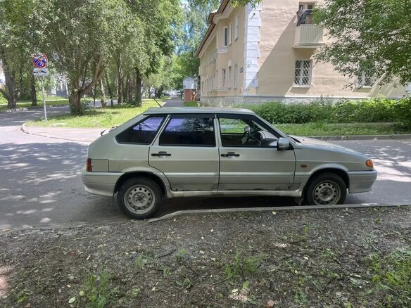 2004 Lada (ВАЗ) 2114, серебристый, 75000 рублей - вид 1