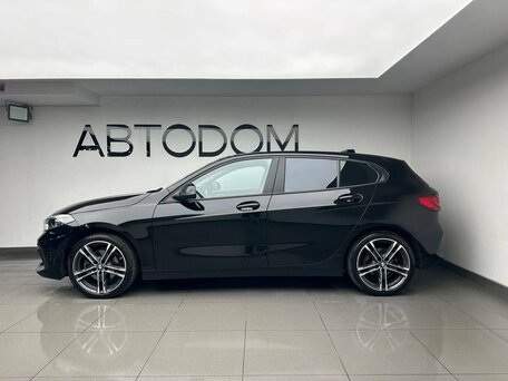 2019 BMW 1 серии 118i III (F40), чёрный, 1747000 рублей, вид 4