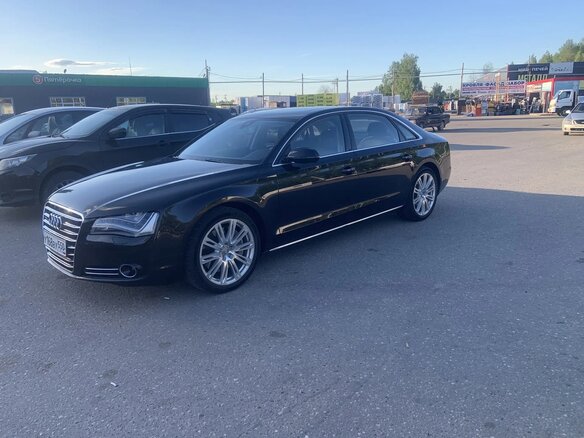 2011 Audi A8 Long III (D4), чёрный, 1999000 рублей