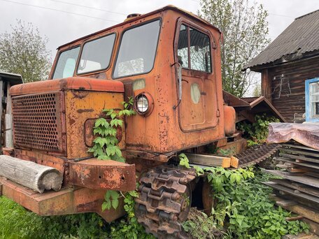 1987 Алттрак Гусеничные трактора, красный, 800000 рублей, вид 4