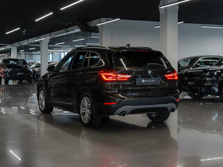 2017 BMW X1 20i xDrive II (F48), коричневый, 2880000 рублей, вид 4