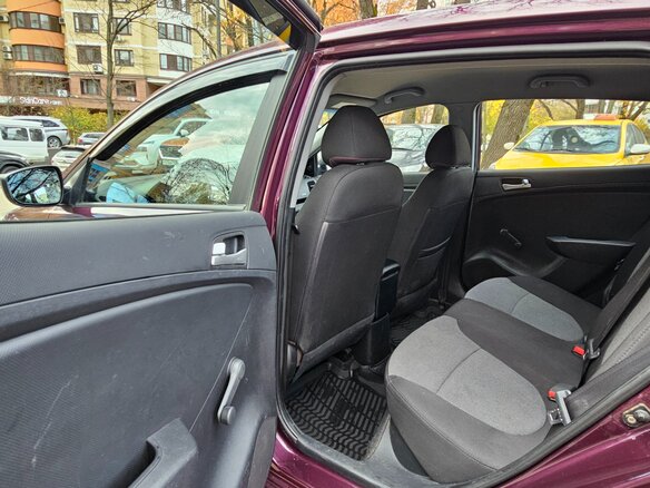 2013 Hyundai Solaris I, фиолетовый, 640000 рублей - вид 19