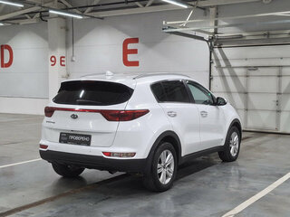2017 Kia Sportage IV, белый, 1970000 рублей, вид 5