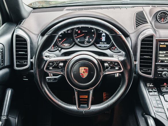 2015 Porsche Cayenne II Рестайлинг (958), чёрный, 3600000 рублей - вид 6