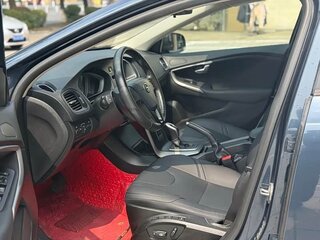 2017 Volvo V40 II Рестайлинг, синий, 1300000 рублей, вид 3