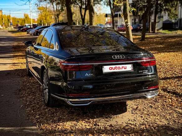 2018 Audi A8 Long 55 TFSI IV (D5), чёрный, 3750000 рублей - вид 1