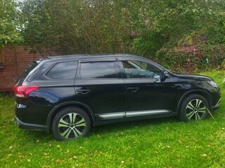 2015 Mitsubishi Outlander III Рестайлинг 2, чёрный, 1640000 рублей, вид 4