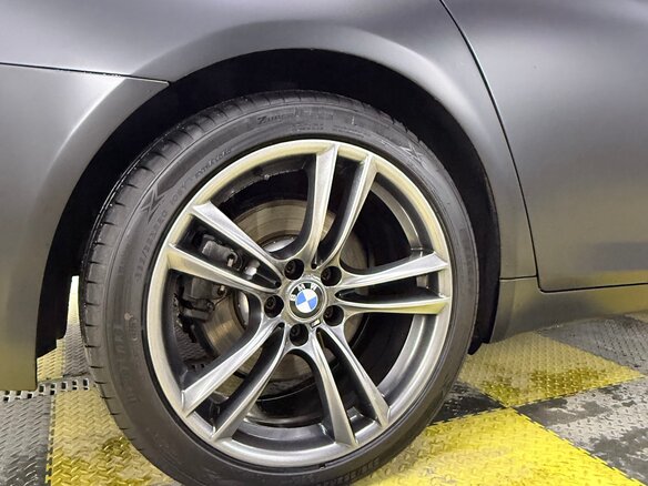 2011 BMW 7 серии Long 730Ld V (F01/F02/F04), чёрный, 1800000 рублей - вид 9