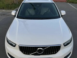2021 Volvo XC40 I, белый, 3500000 рублей, вид 3