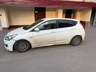 2015 Hyundai Solaris I Рестайлинг, белый, 440000 рублей, вид 4