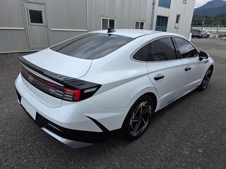 2023 Hyundai Sonata VIII (DN8) Рестайлинг, белый, 1880000 рублей, вид 4