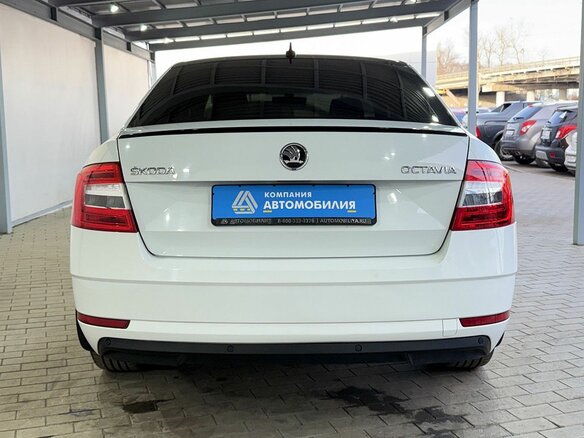 2017 Skoda Octavia III (A7) Рестайлинг, белый, 1599000 рублей - вид 3
