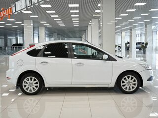 2011 Ford Focus II Рестайлинг, белый, 572000 рублей, вид 5