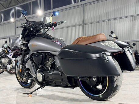 2017 Suzuki Boulevard M109R, серый, 1650000 рублей, вид 5
