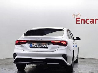 2023 Kia K3 II Рестайлинг, белый, 1355000 рублей, вид 3