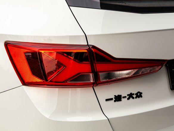 2023 Jetta VS7 I Рестайлинг 1, белый, 2295000 рублей - вид 12