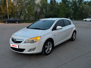 2010 Opel Astra J, белый, 800000 рублей, вид 4