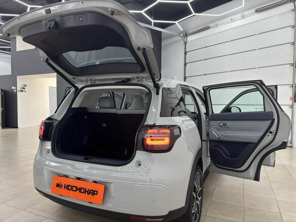 2026 Leapmotor A10 53 kWh, серый, 2300000 рублей - вид 36
