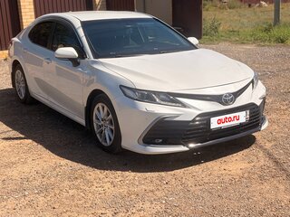 2021 Toyota Camry VIII (XV70) Рестайлинг, белый, 2700000 рублей, вид 1