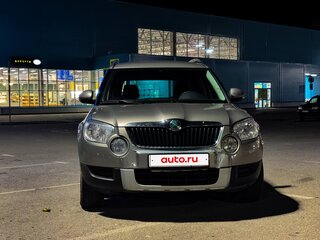 2013 Skoda Yeti I, серебристый, 1400000 рублей, вид 3