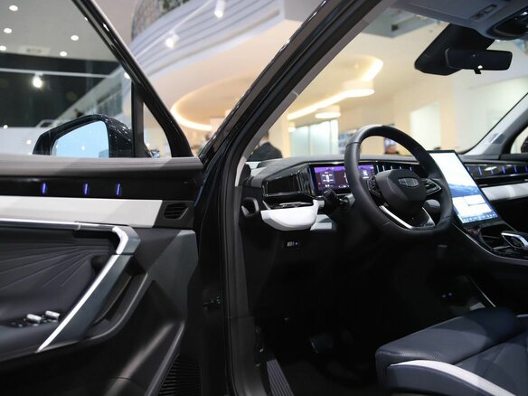 2026 Geely Atlas II, чёрный, 3449990 рублей - вид 7