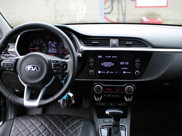 2020 Kia Rio IV Рестайлинг, чёрный - вид 10