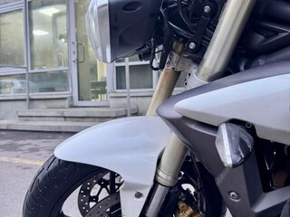 2013 Triumph Street Triple, белый, 540000 рублей, вид 5