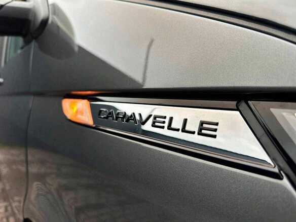2022 Volkswagen Caravelle Long T6 Рестайлинг, серый - вид 17